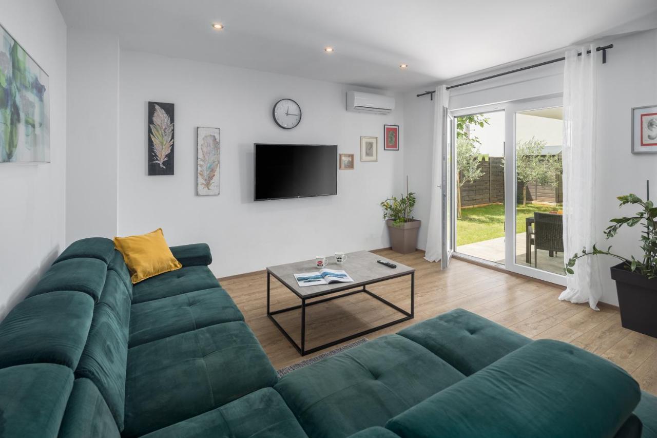 Studio Apartments Villa Valla - Free Bikes 파자나 외부 사진